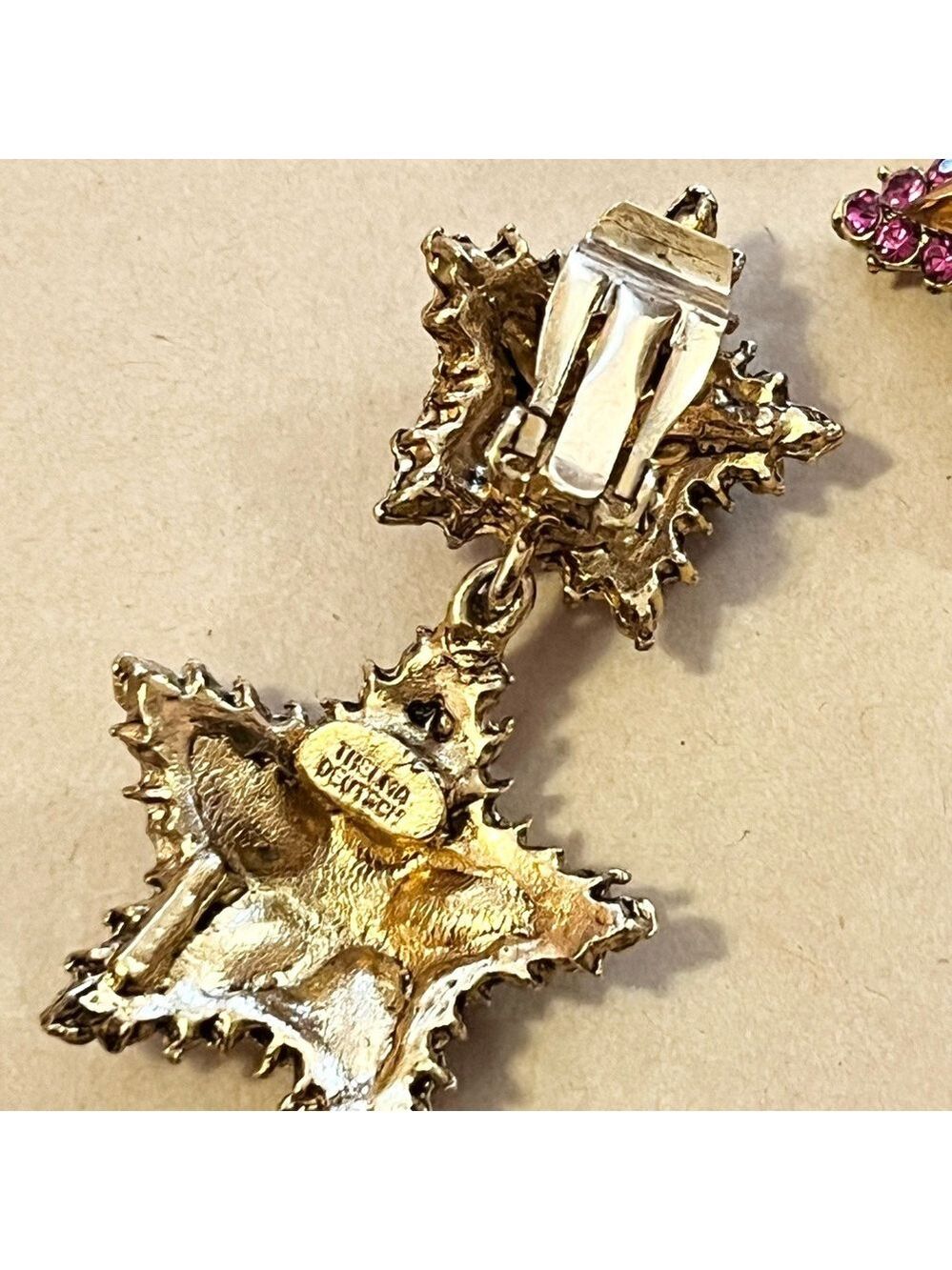 Thelma Deutsch vintage costume jewelry double star dangle clip-on earrings - Picture 4 of 5